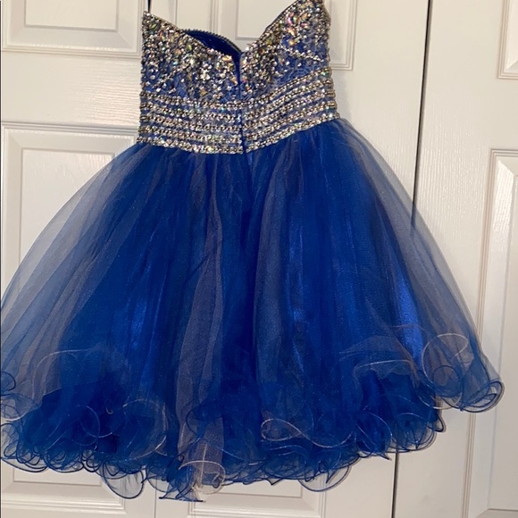 dress - Picture 2 of 4